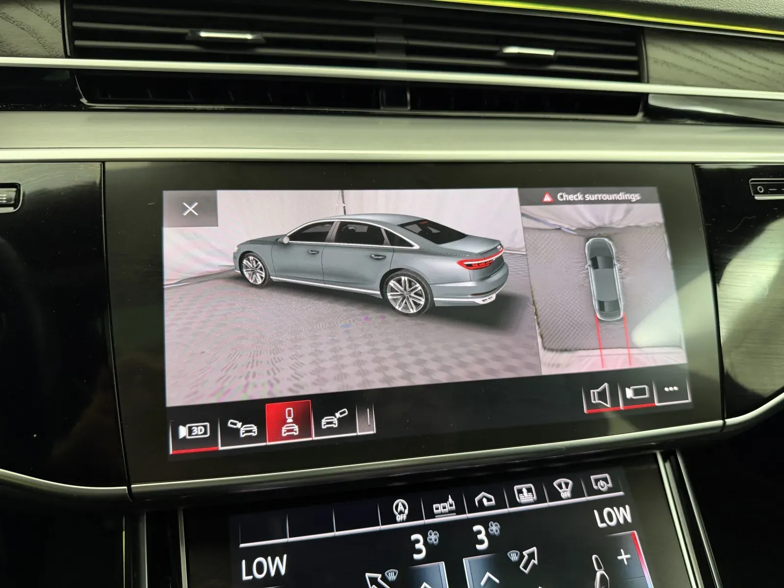 Audi A8 L photo 30