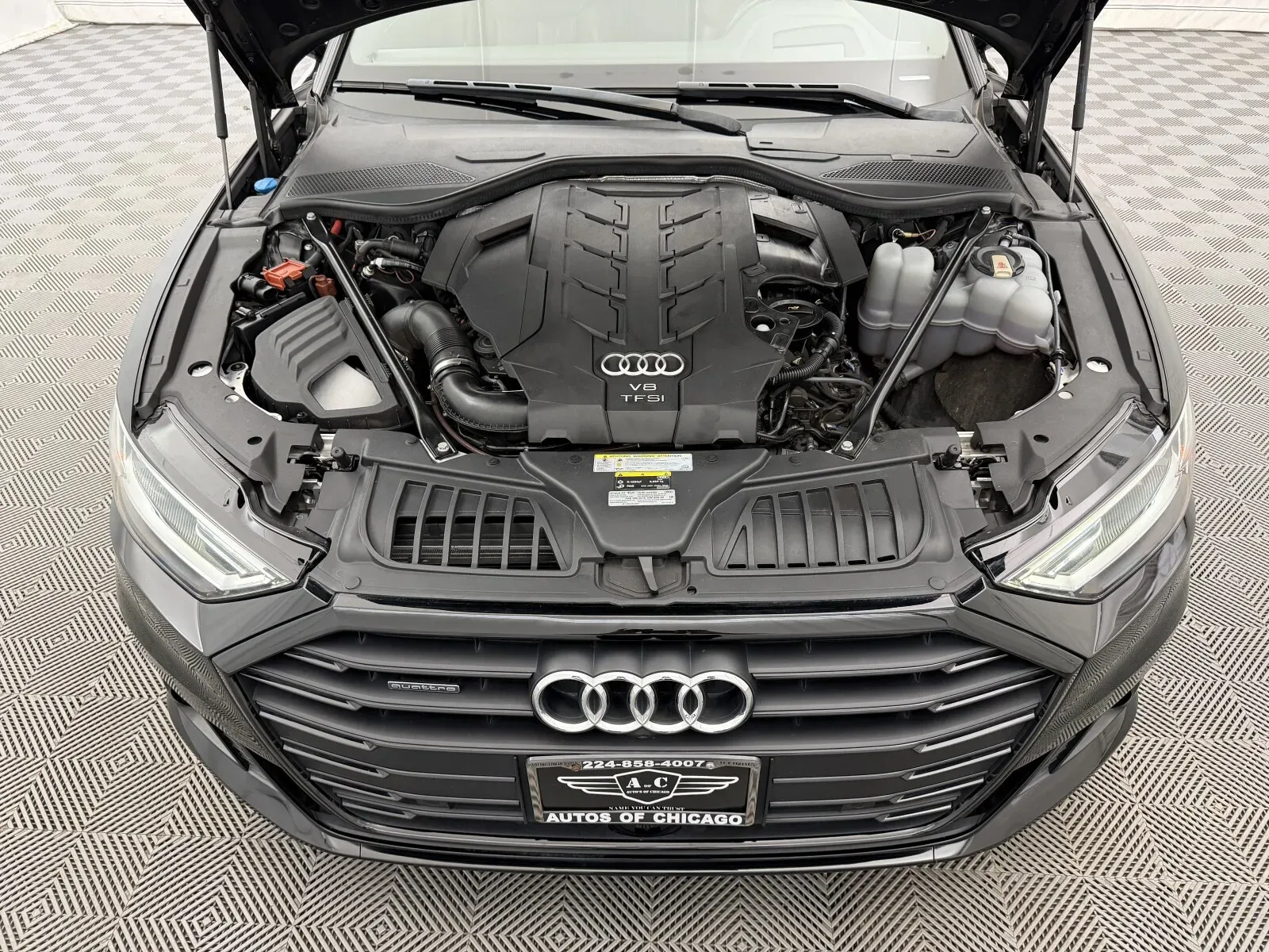 Audi A8 L photo 57