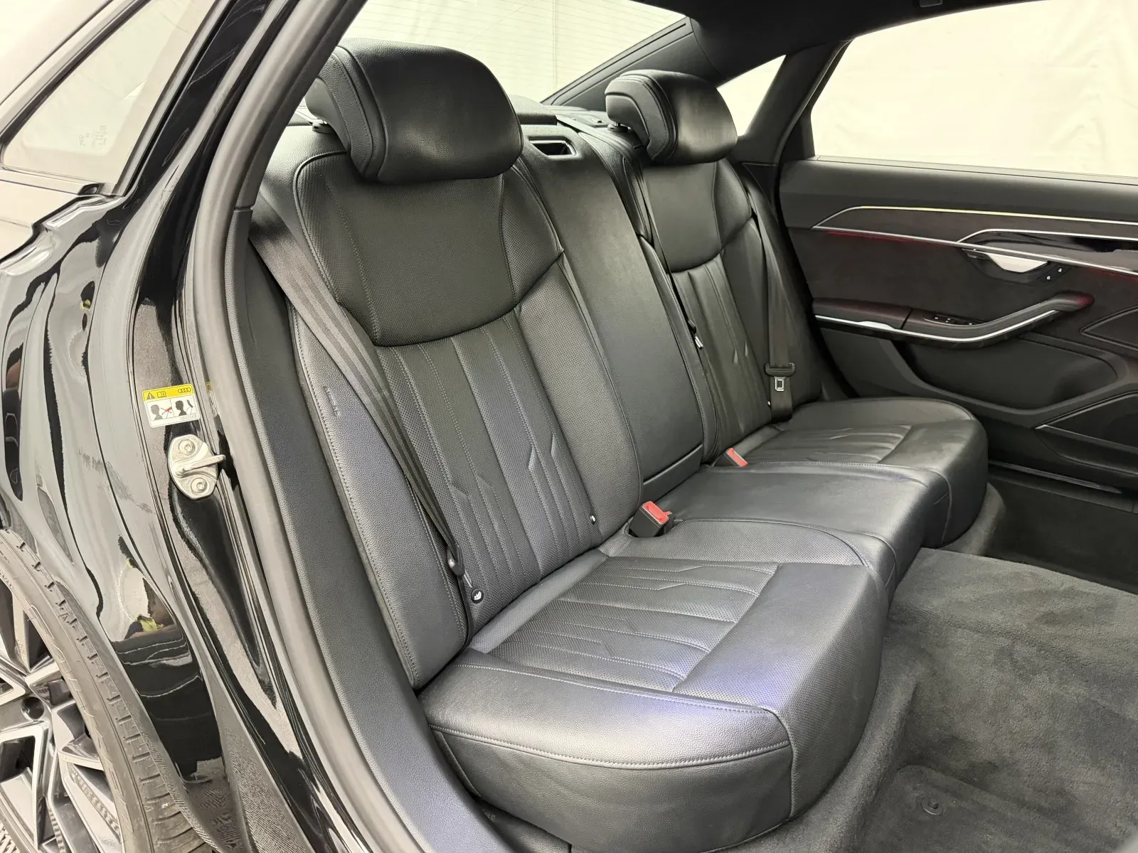 Audi A8 L photo 53