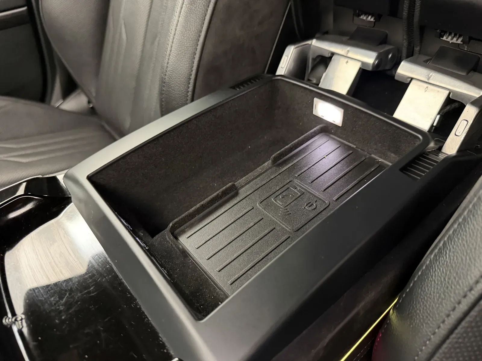 Audi A8 L photo 49