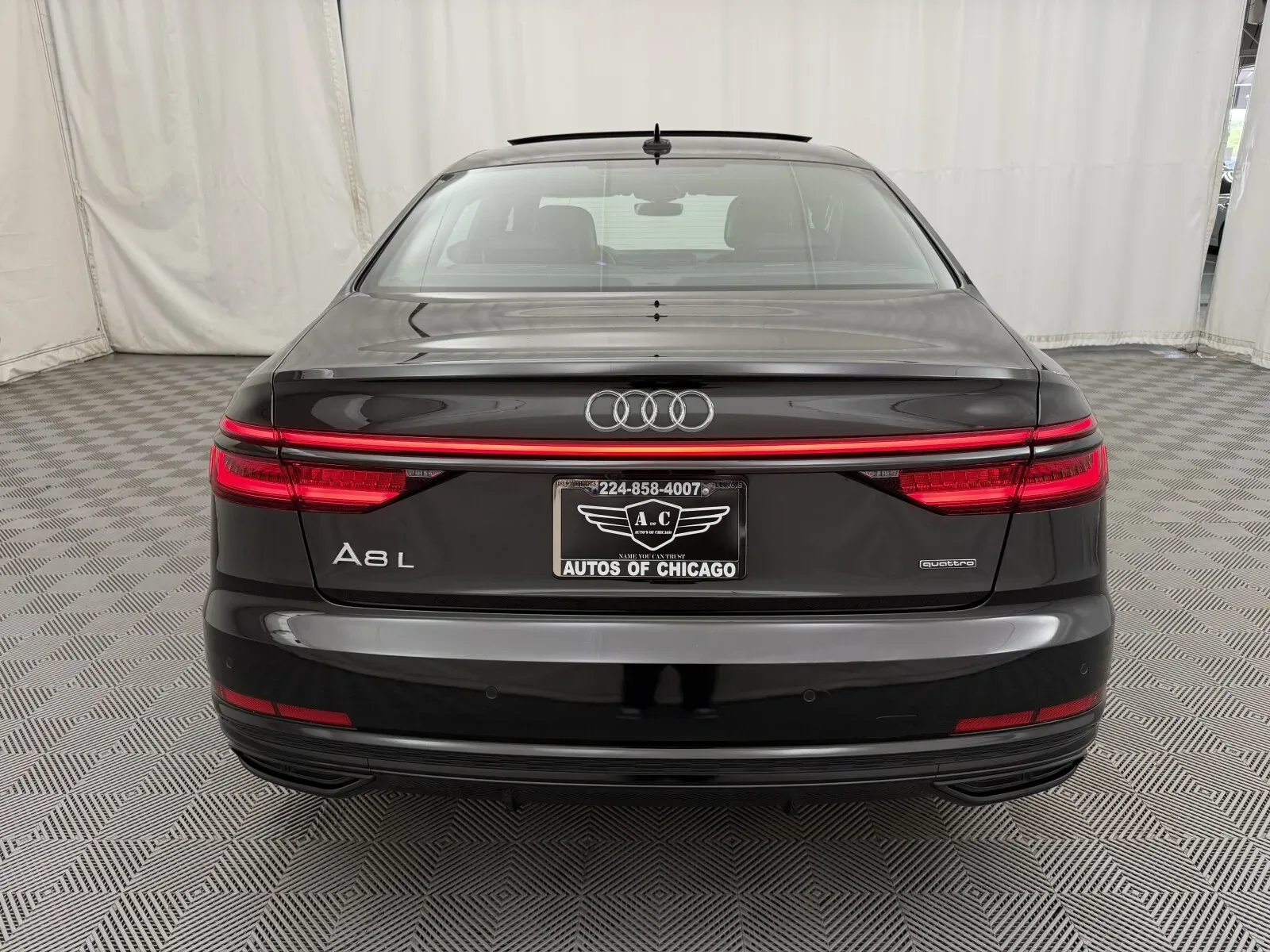 Audi A8 L photo 6
