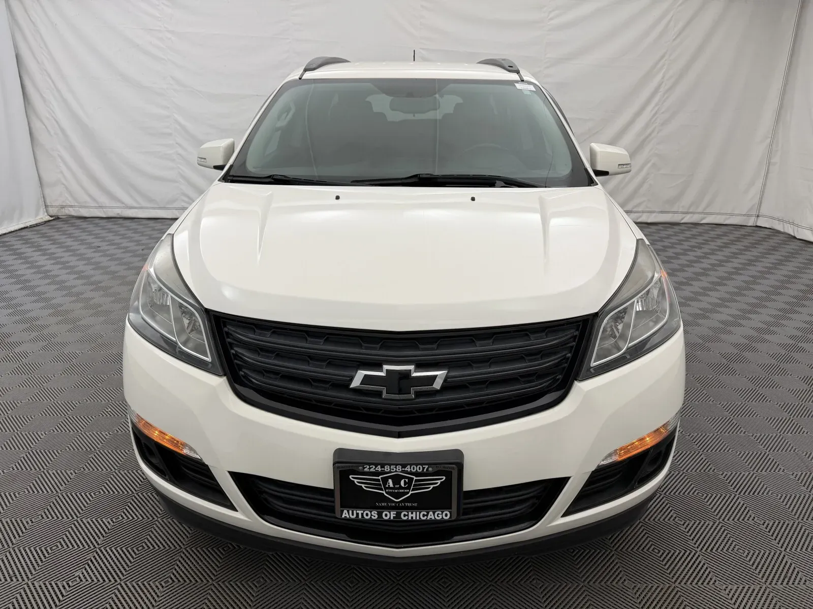 Chevrolet Traverse photo 3