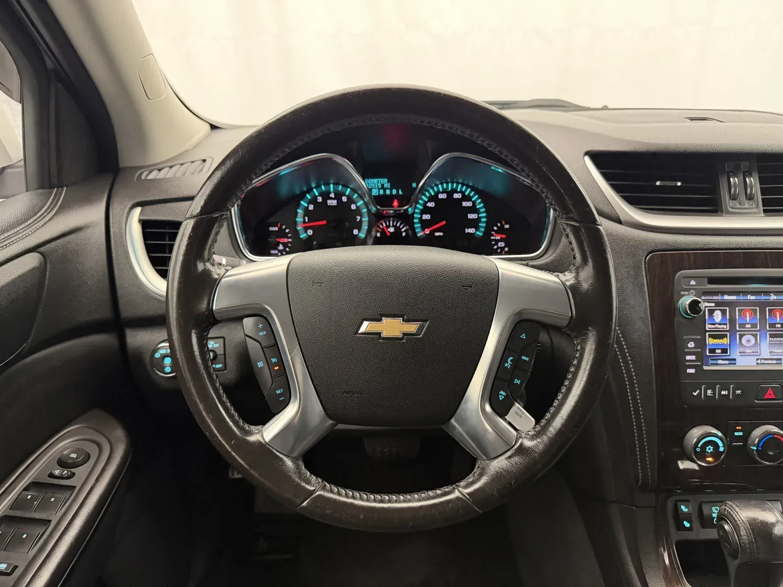 Chevrolet Traverse photo 11