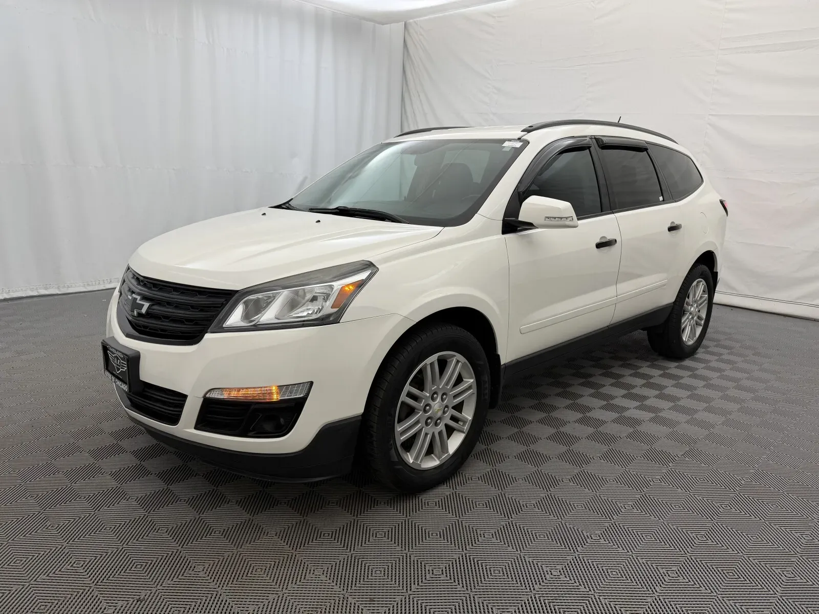 Chevrolet Traverse photo 2