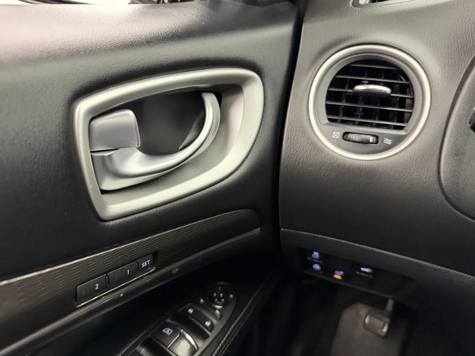 Infiniti QX60 photo 24