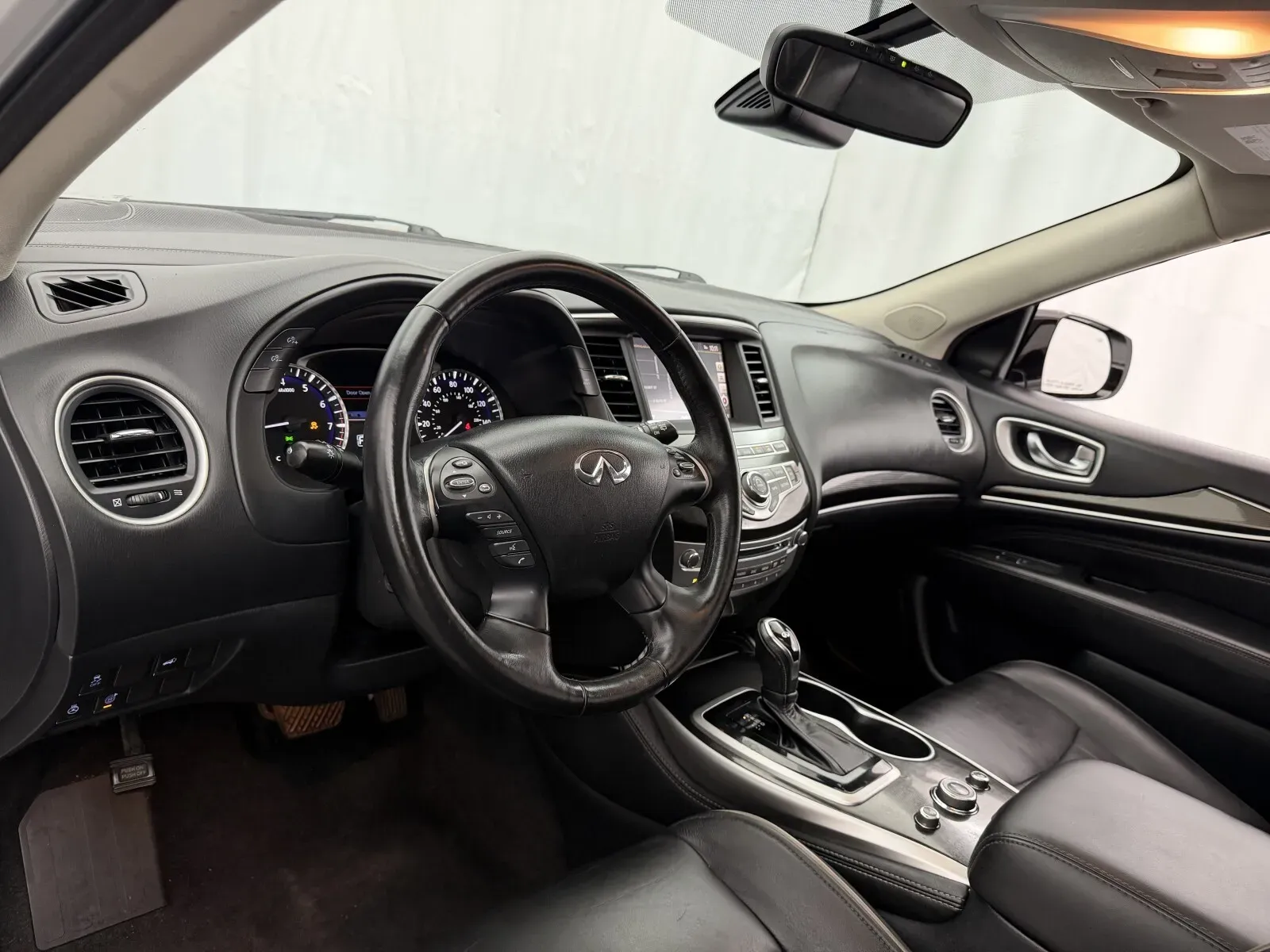 Infiniti QX60 photo 9