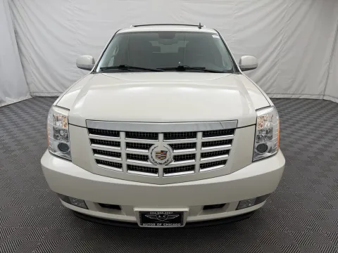 Another view of 2014 Cadillac Escalade Luxury for sale in Arlington Heights, IL at Autos of Chicago