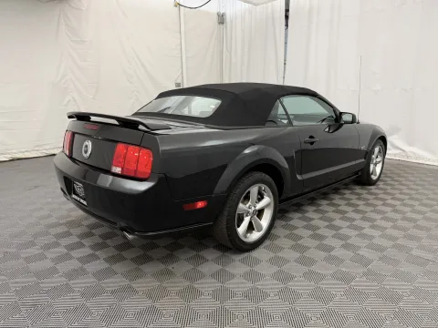 More photos of 2007 Ford Mustang GT Premium at Autos of Chicago, IL