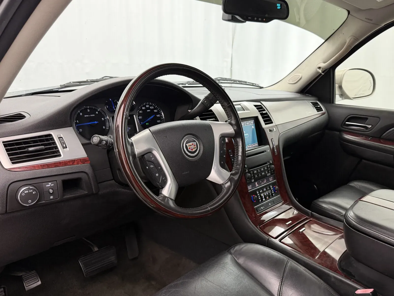 Cadillac Escalade photo 7