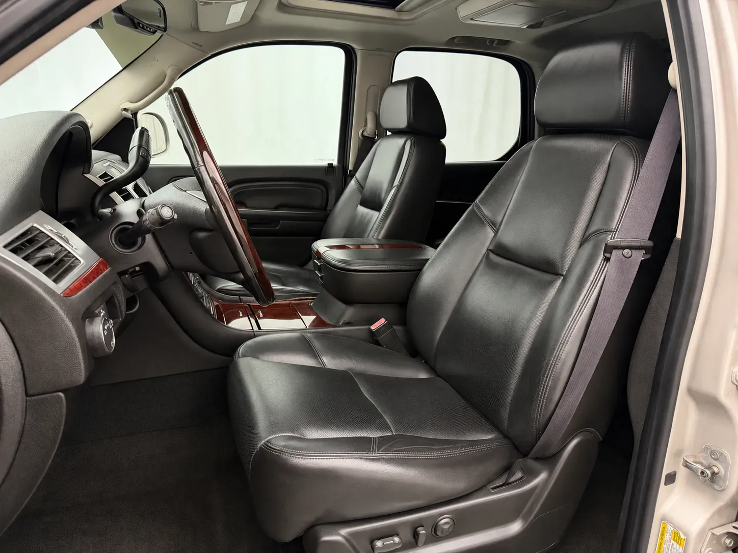 Cadillac Escalade photo 5