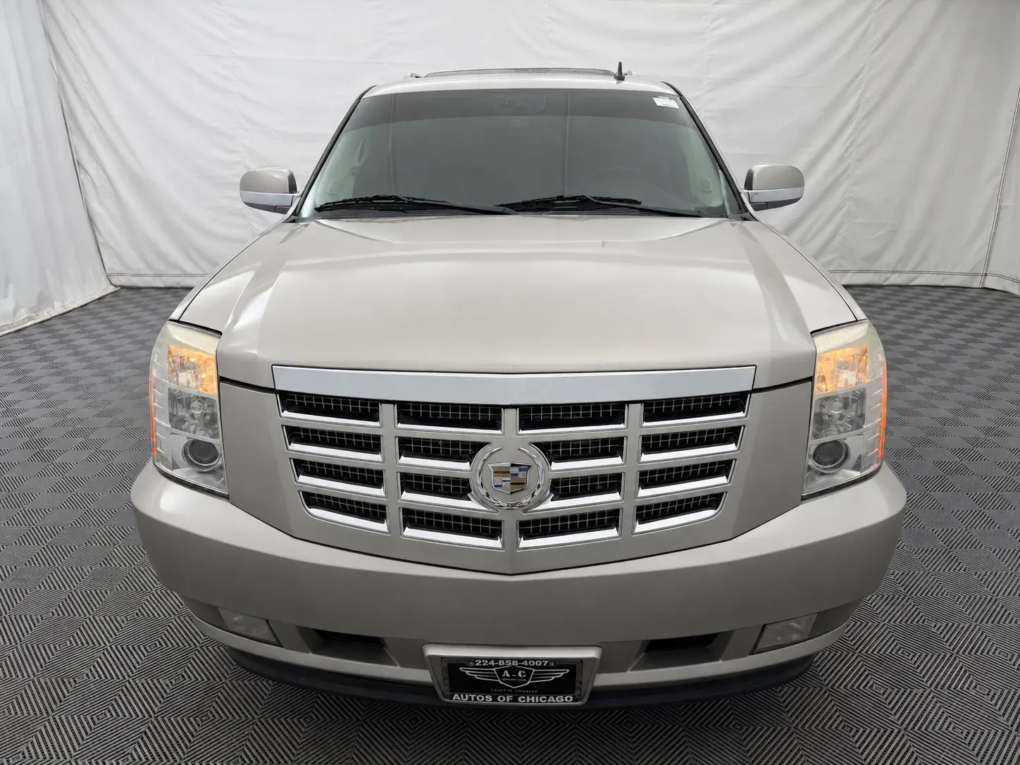Cadillac Escalade photo 3
