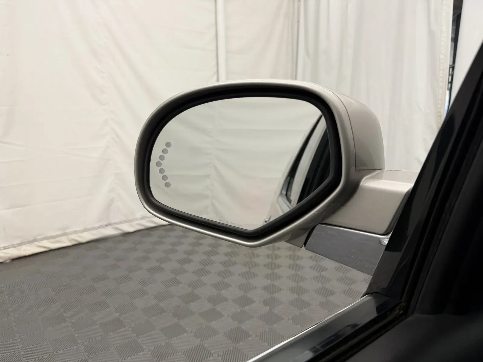 Cadillac Escalade photo 11