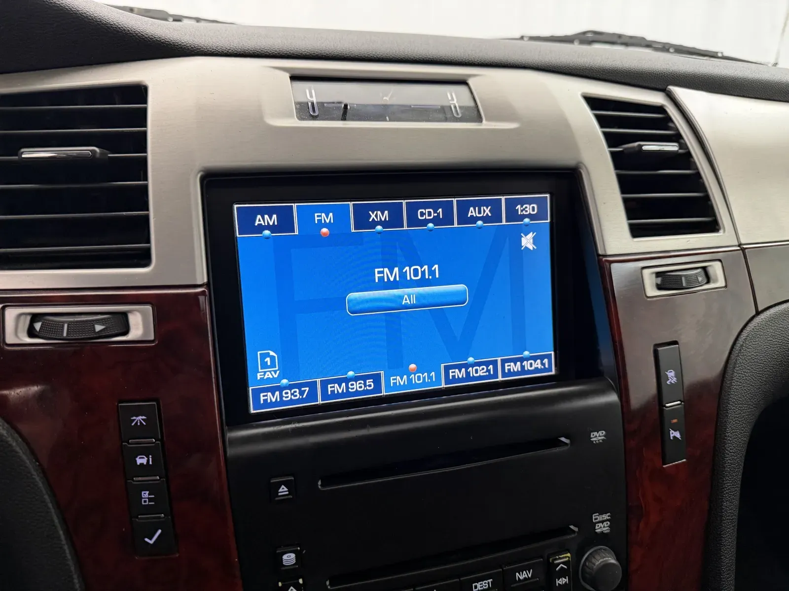 Cadillac Escalade photo 15
