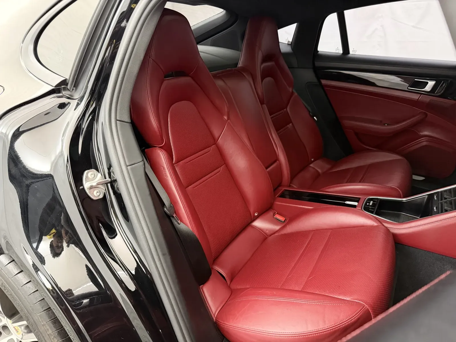 Porsche Panamera photo 35