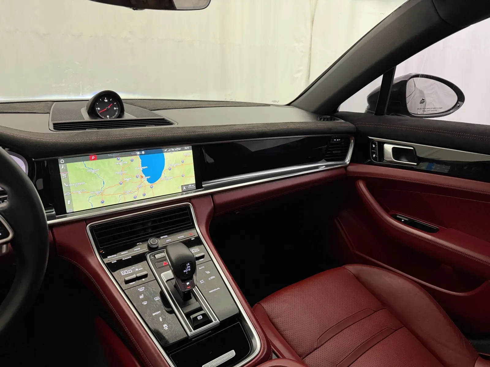 Porsche Panamera photo 20