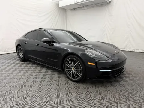 More photos of 2018 Porsche Panamera 4 at Autos of Chicago, IL