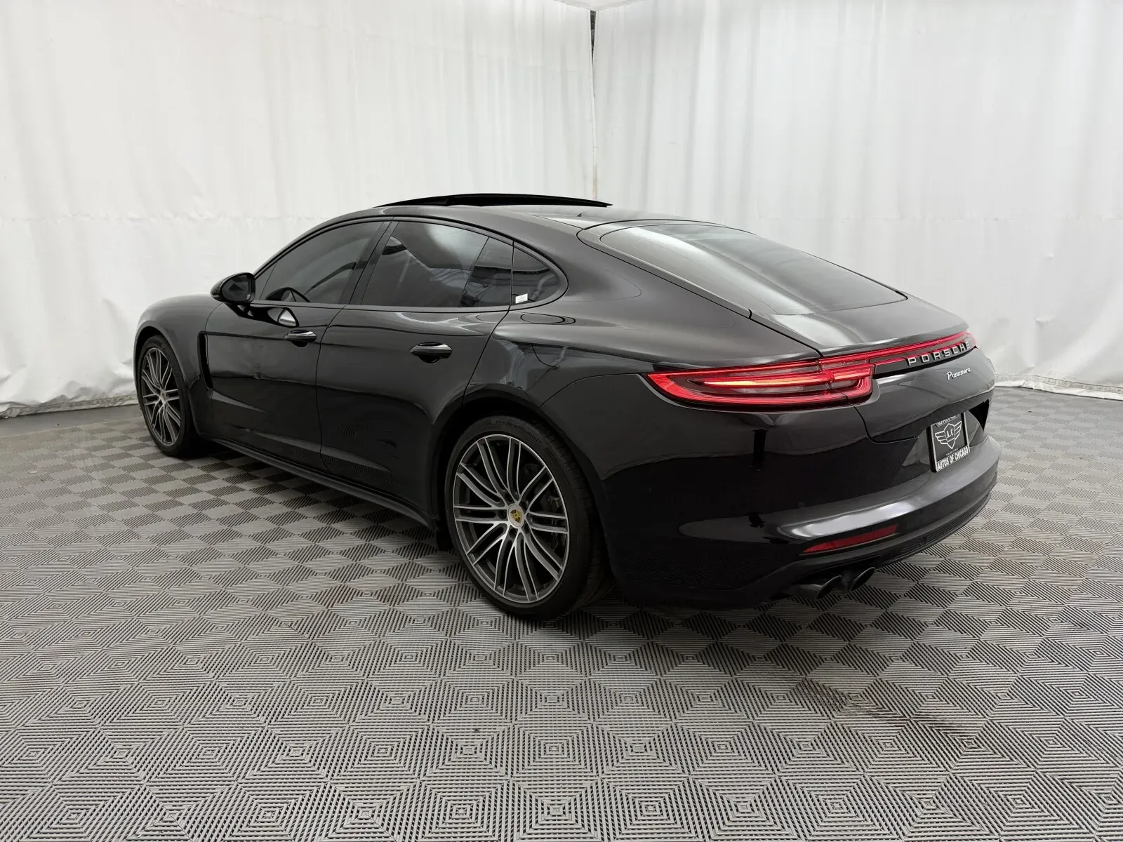Porsche Panamera photo 11