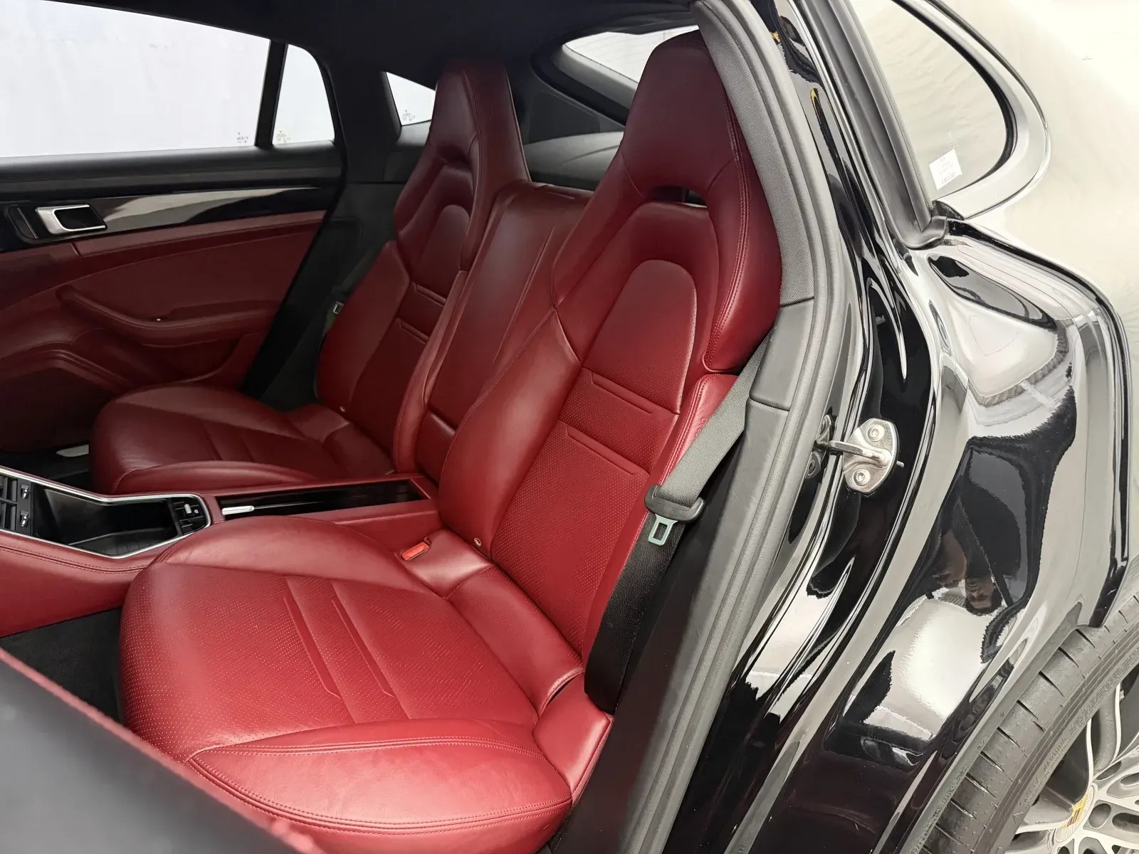 Porsche Panamera photo 33