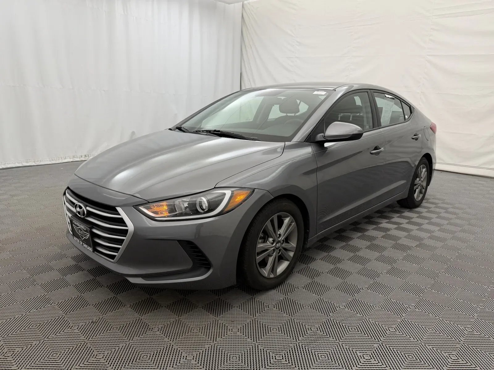 Hyundai Elantra photo 2