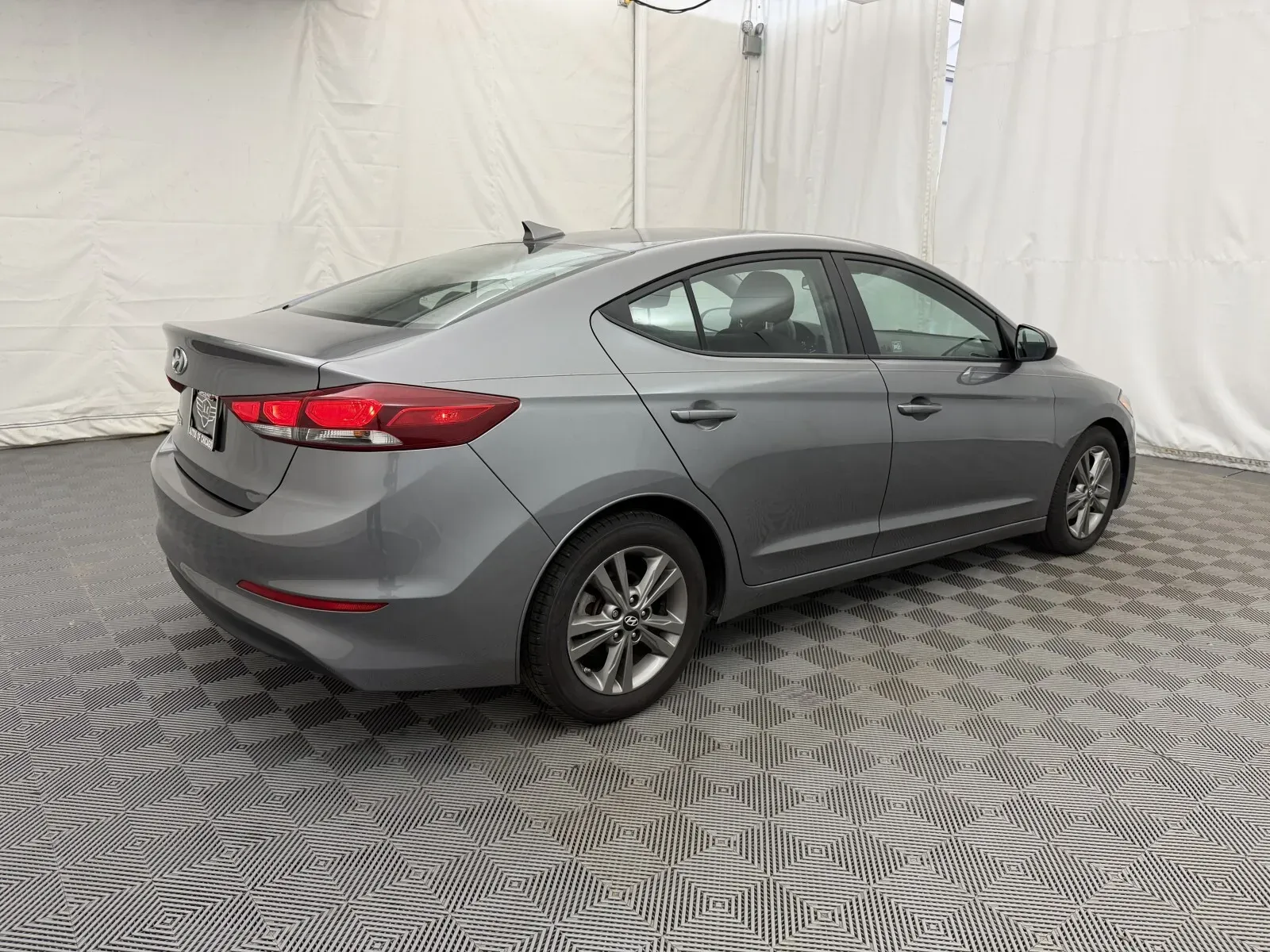 Hyundai Elantra photo 5