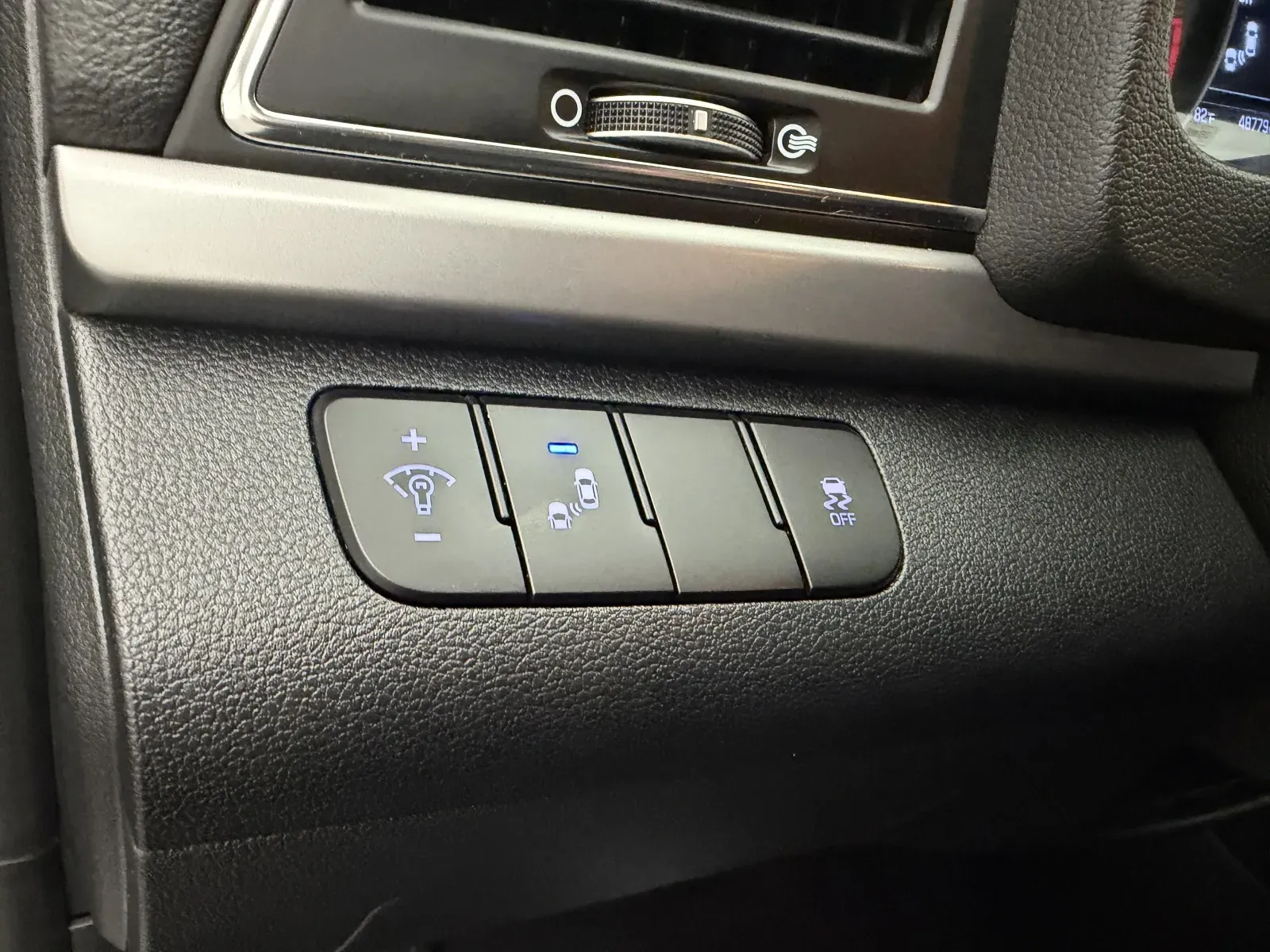 Hyundai Elantra photo 16