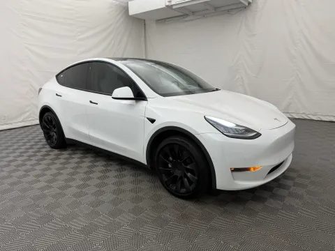 More photos of 2021 Tesla Model Y Long Range at Autos of Chicago, IL
