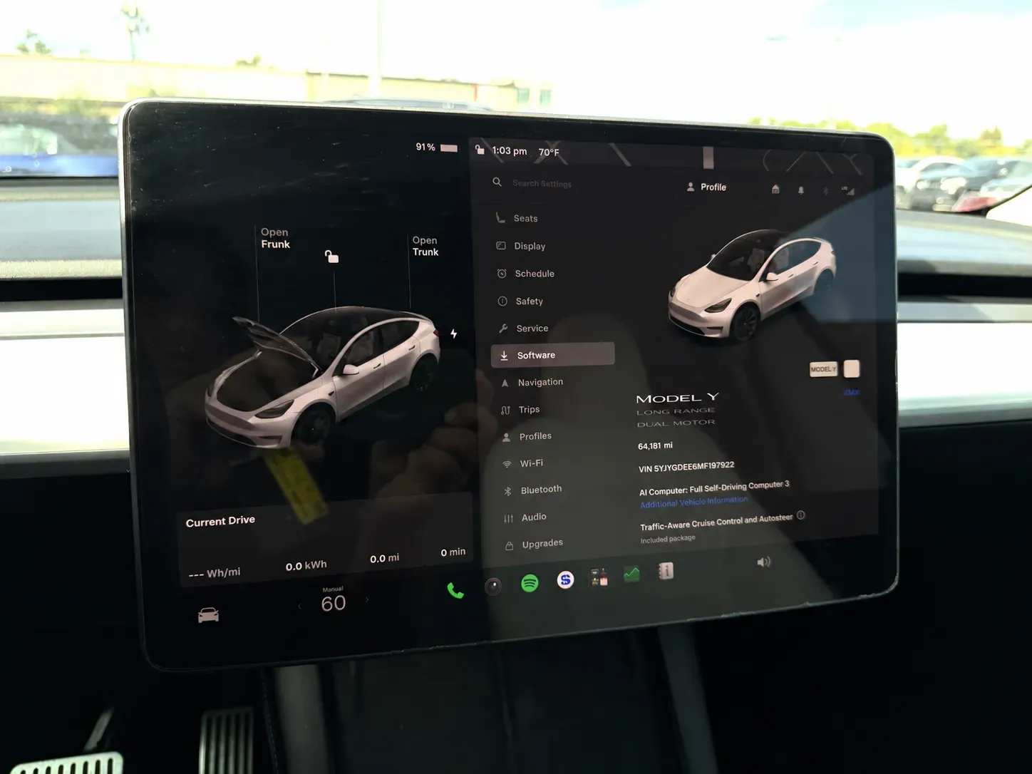 Tesla Model Y photo 23