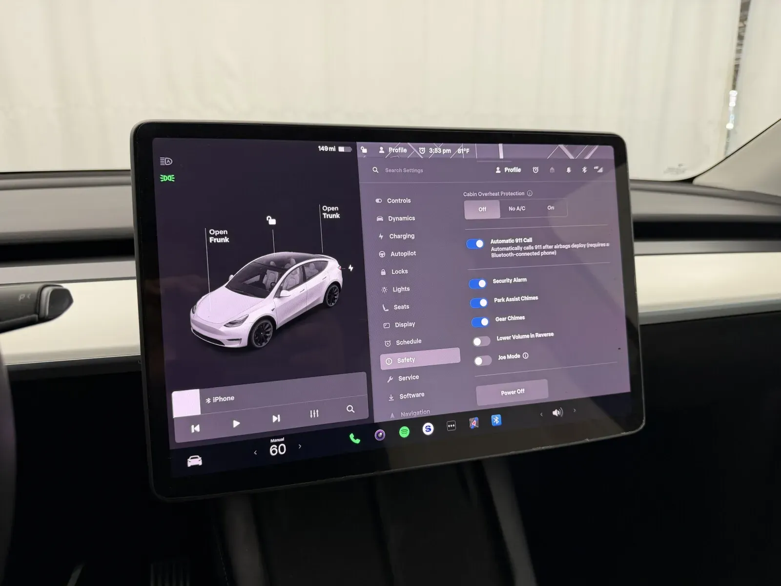 Tesla Model Y photo 21