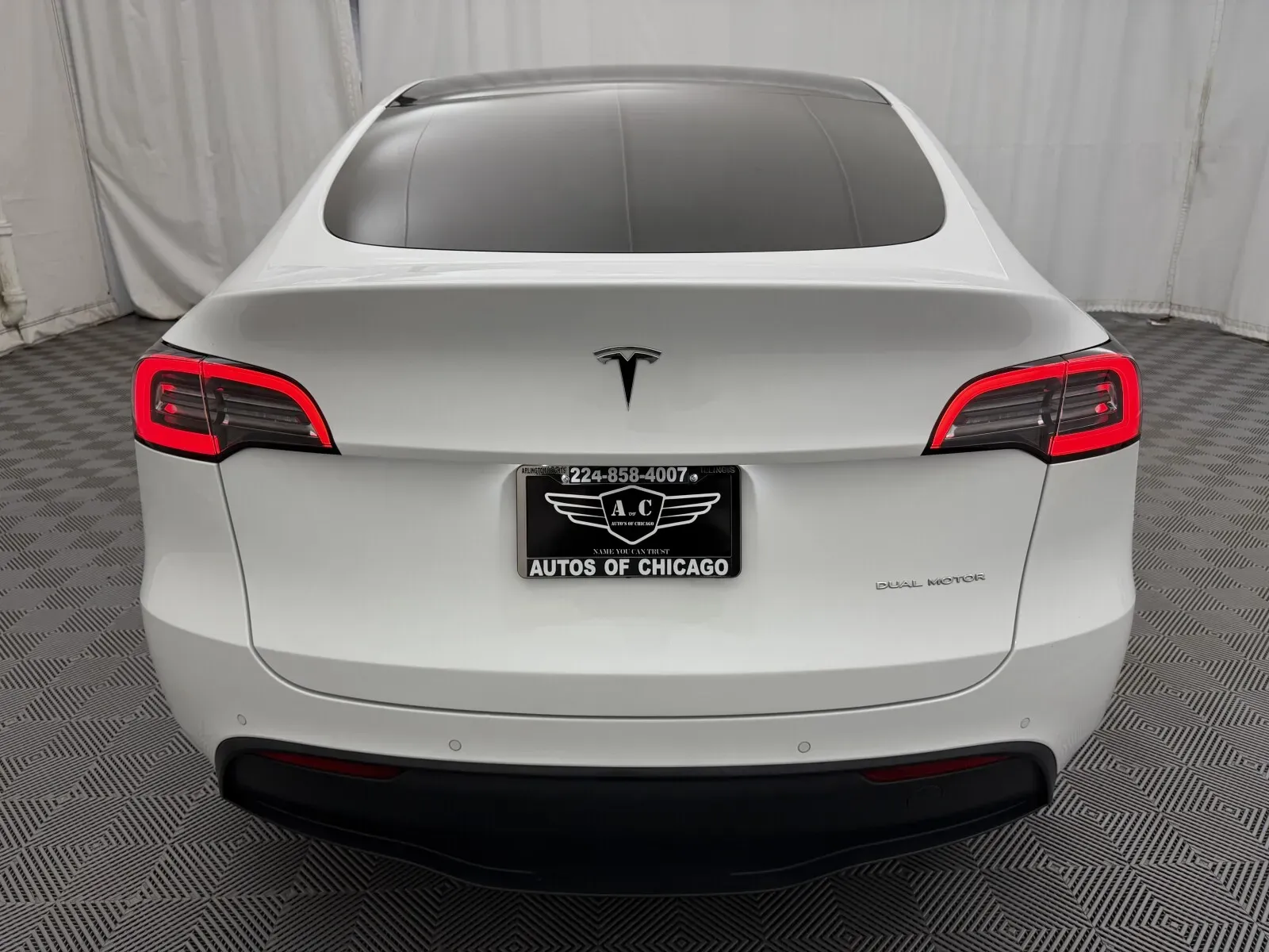 Tesla Model Y photo 6