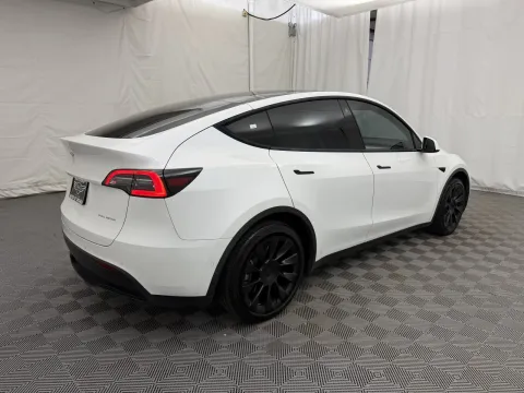More photos of 2021 Tesla Model Y Long Range at Autos of Chicago, IL