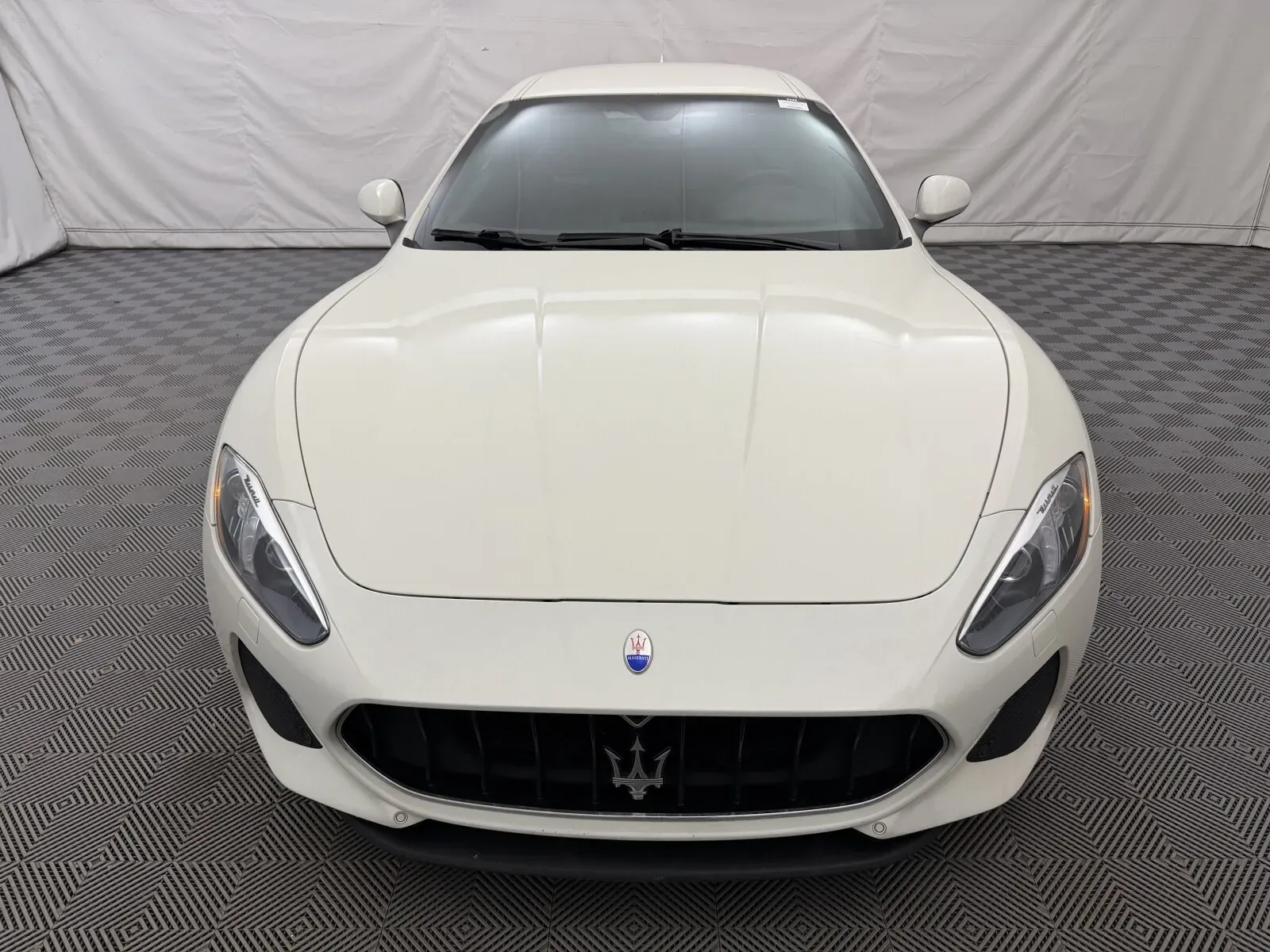 Maserati Granturismo photo 3