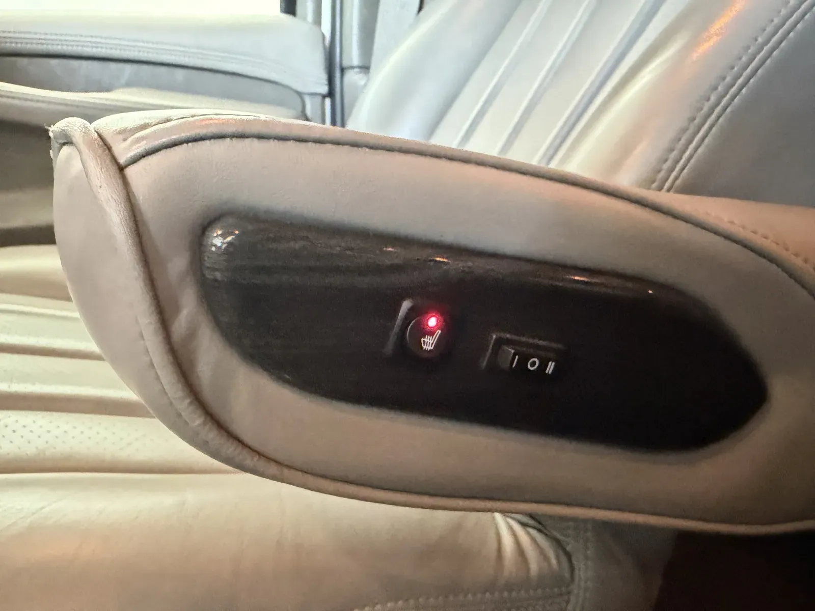 Chevrolet Express photo 19