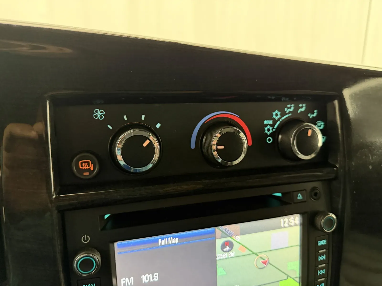 Chevrolet Express photo 11