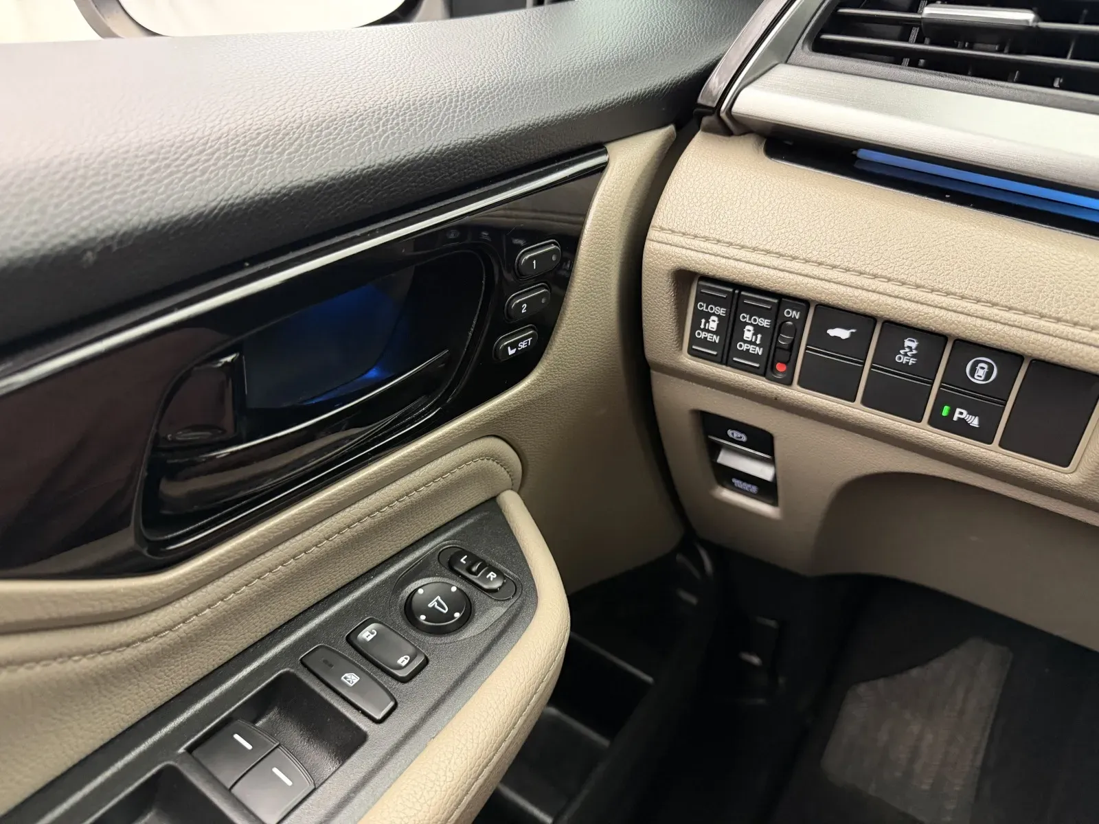 Honda Odyssey photo 17