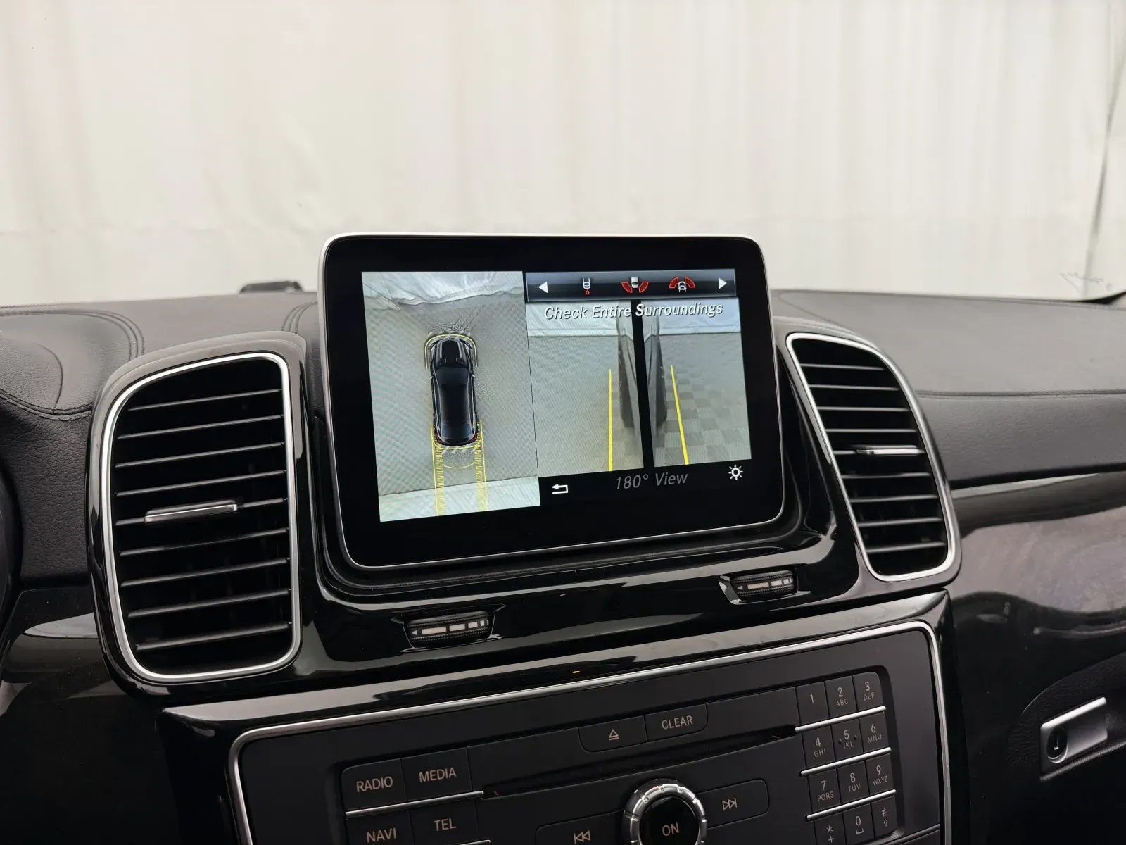 Mercedes-Benz GLE photo 24