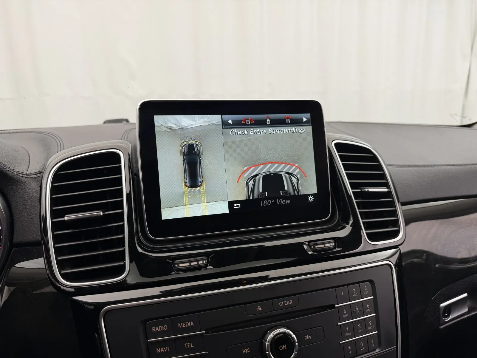 Mercedes-Benz GLE photo 26