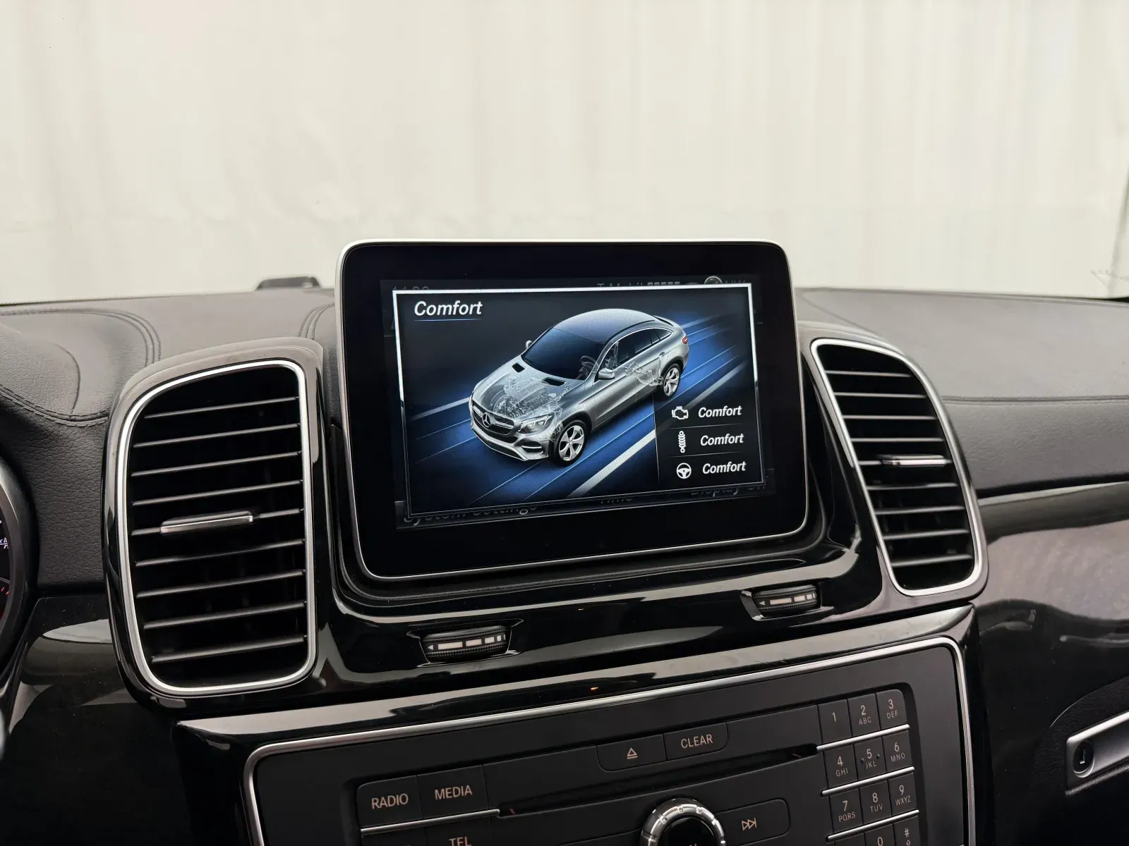 Mercedes-Benz GLE photo 31