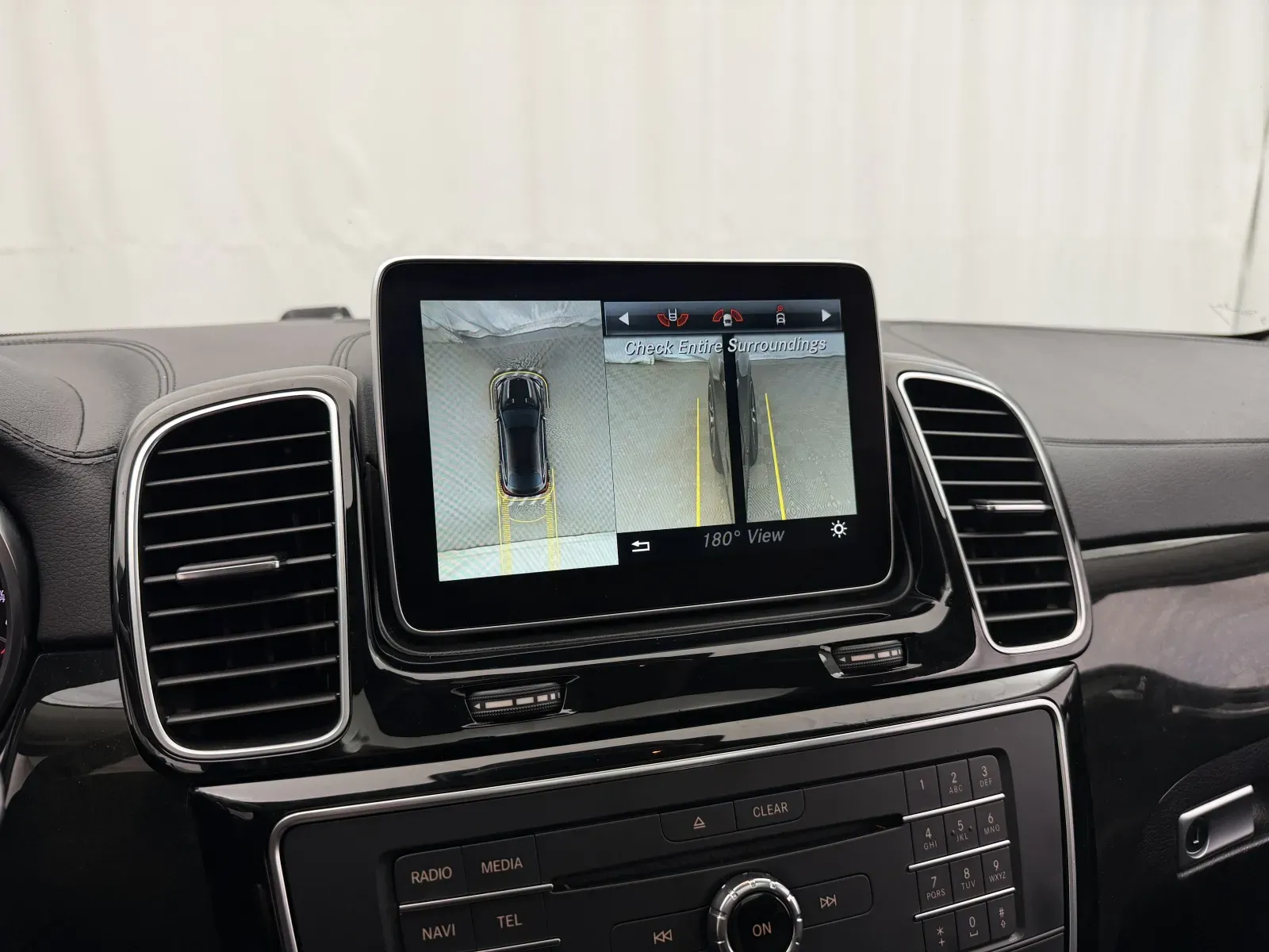 Mercedes-Benz GLE photo 25