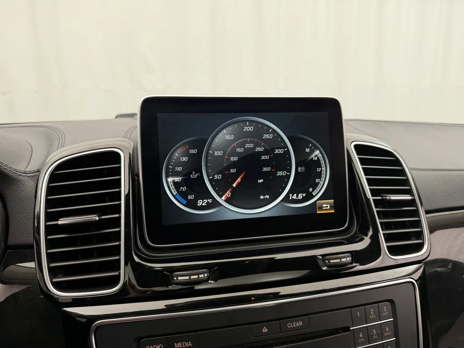 Mercedes-Benz GLE photo 33