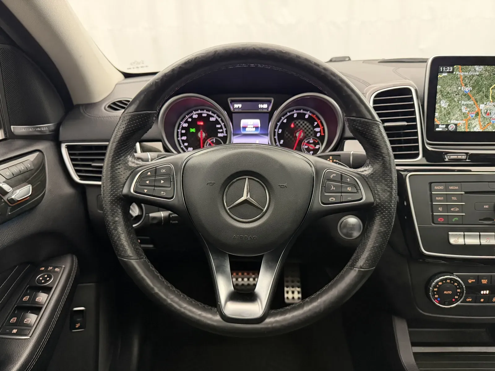 Mercedes-Benz GLE photo 12