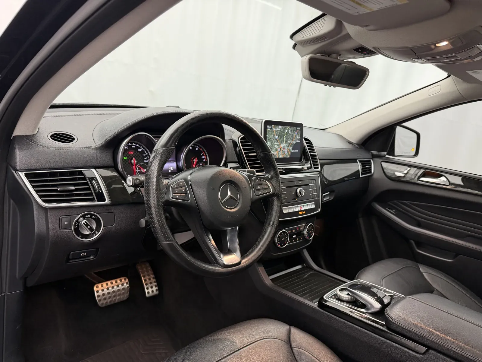 Mercedes-Benz GLE photo 11