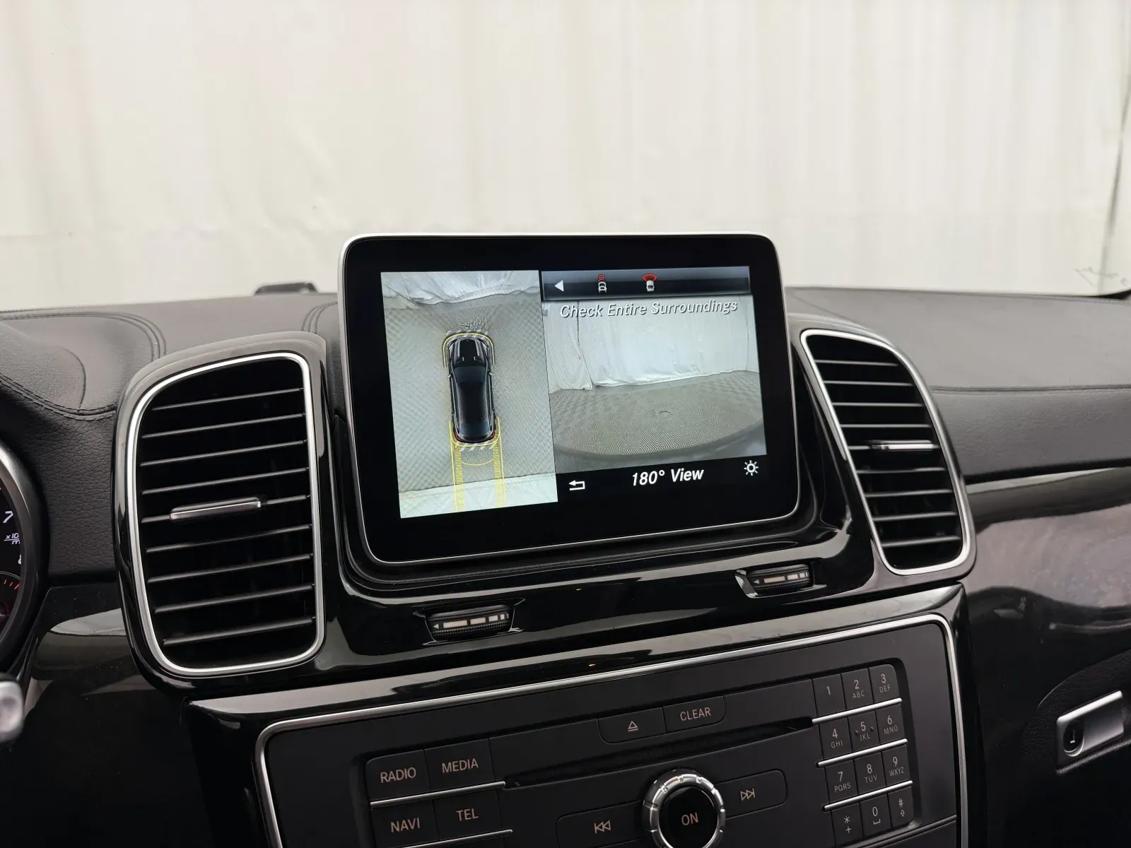 Mercedes-Benz GLE photo 27