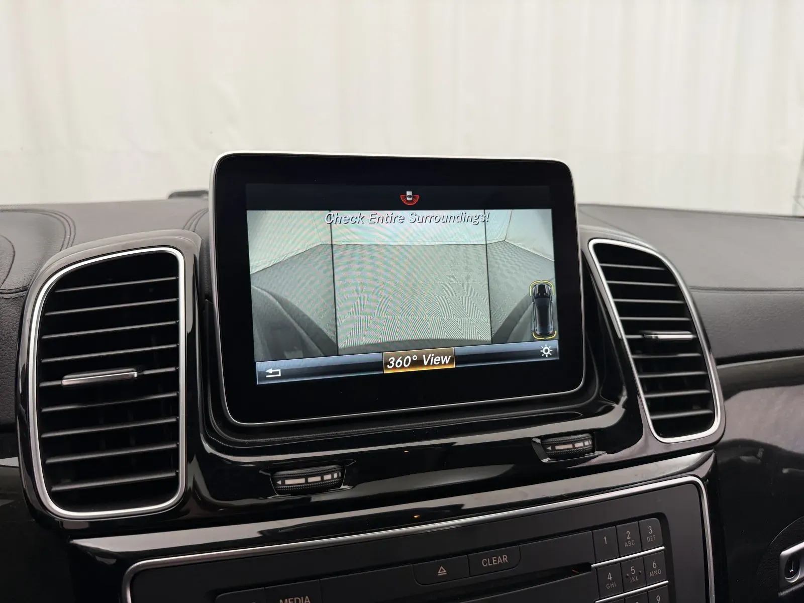 Mercedes-Benz GLE photo 21