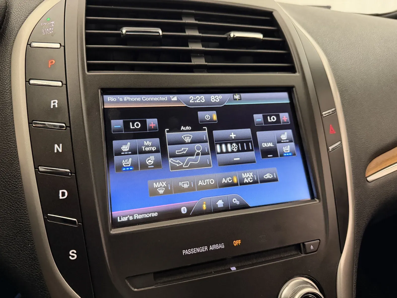 Lincoln MKC photo 16