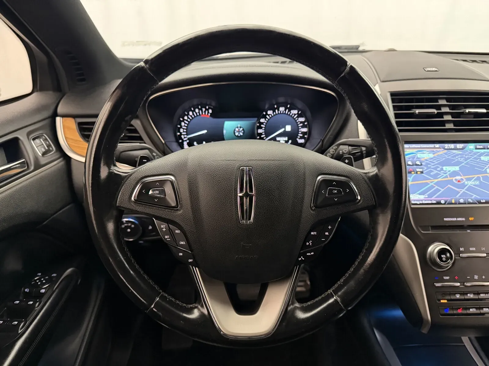 Lincoln MKC photo 8