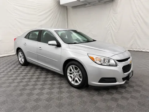 More photos of 2015 Chevrolet Malibu LT at Autos of Chicago, IL