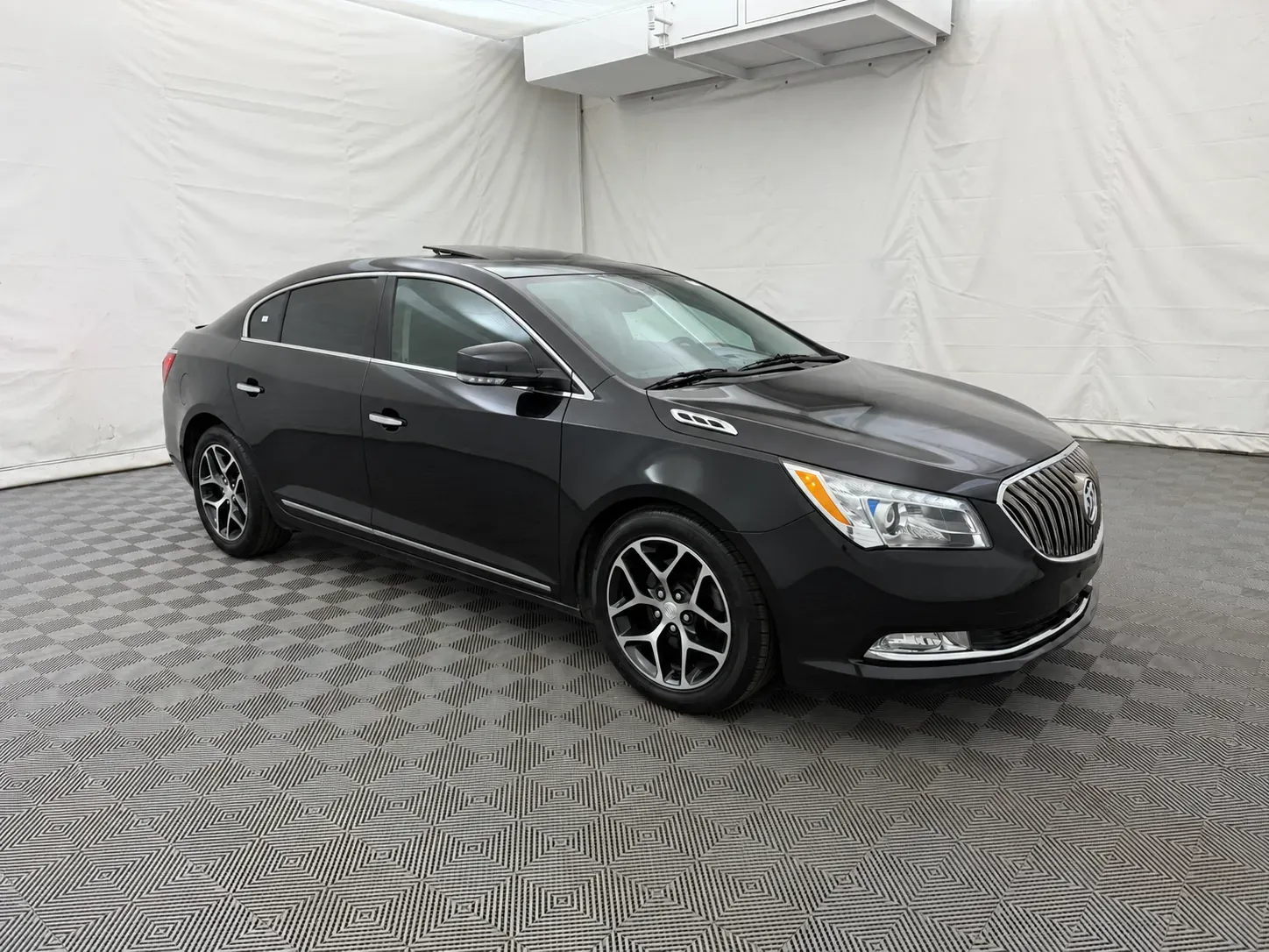 Buick LaCrosse photo 4
