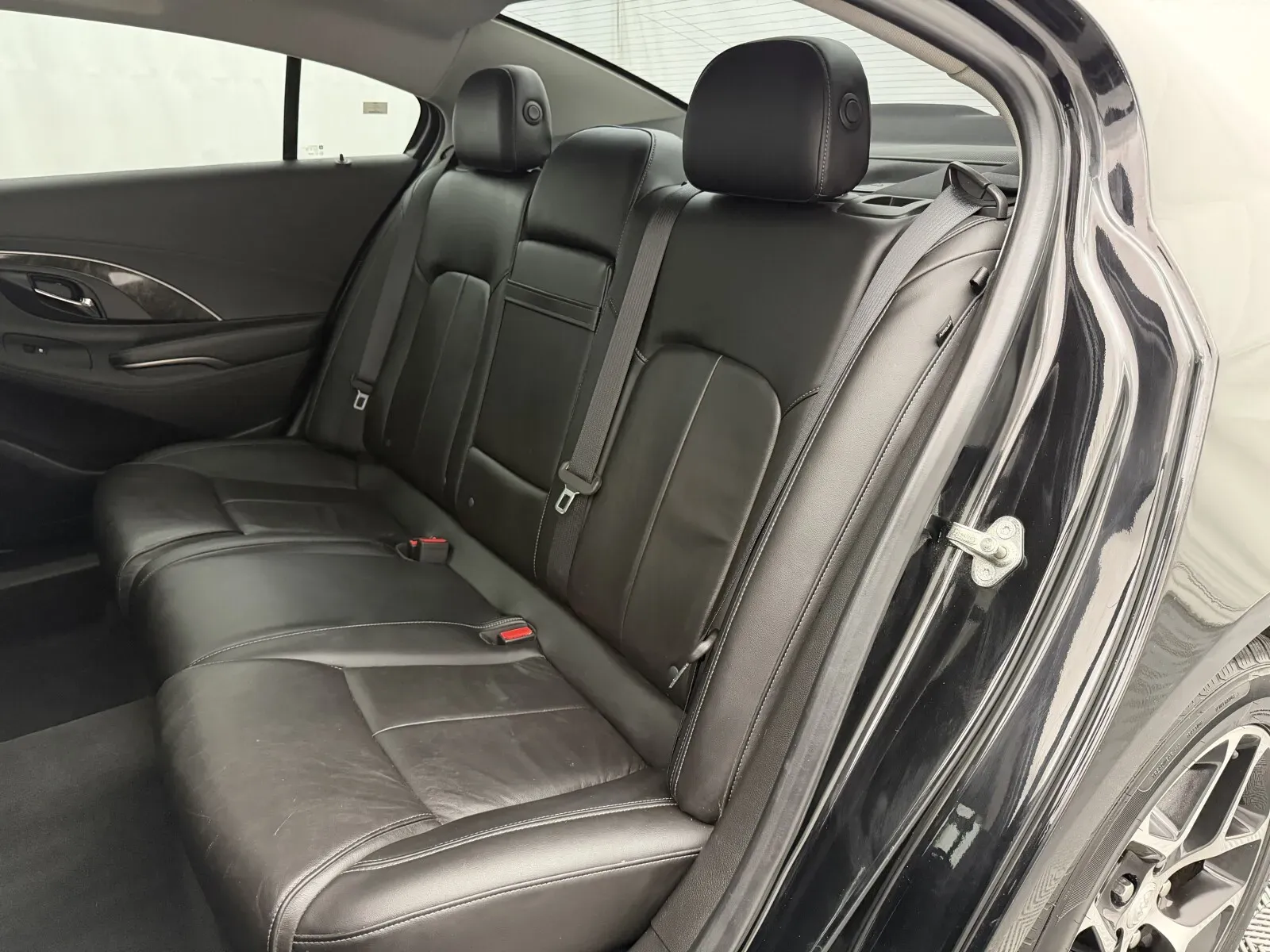 Buick LaCrosse photo 24