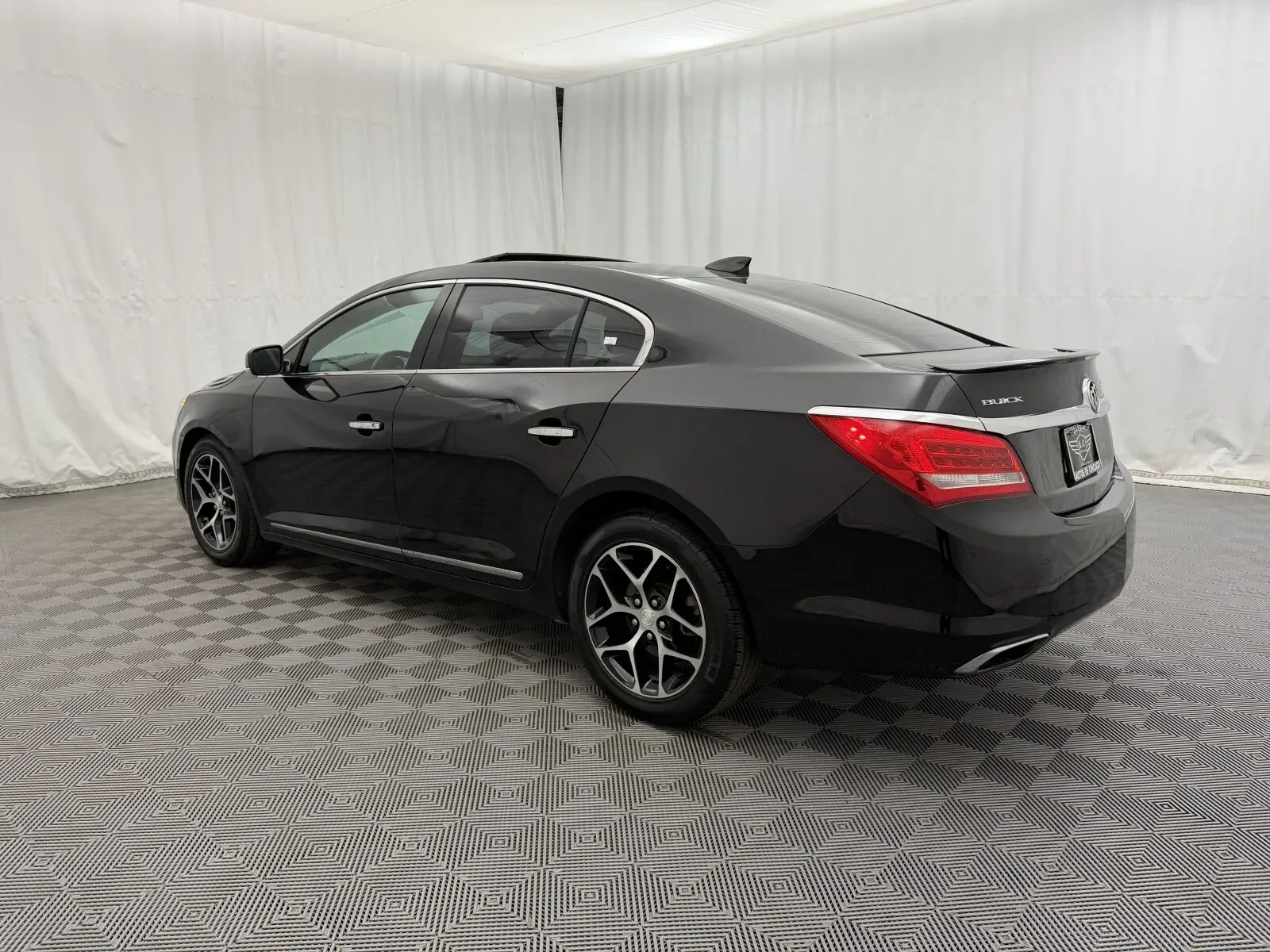 Buick LaCrosse photo 7