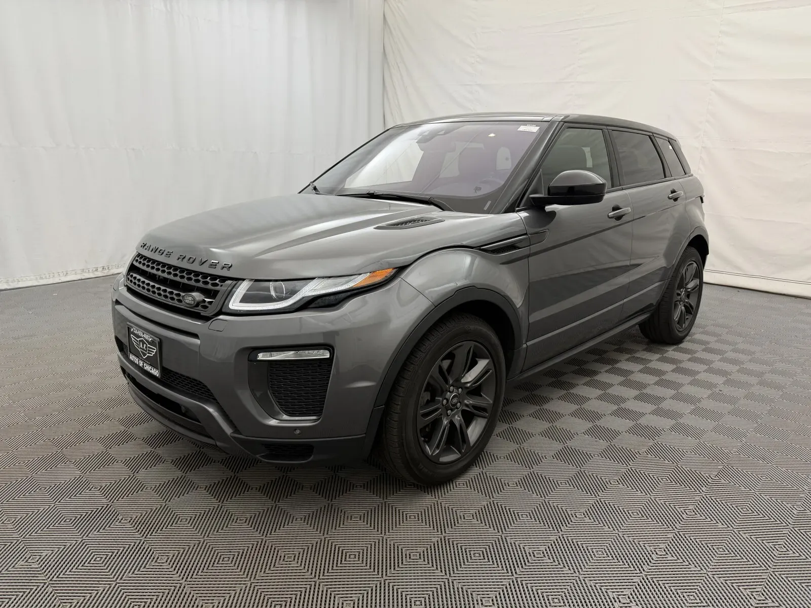 Land Rover Range Rover Evoque photo 2